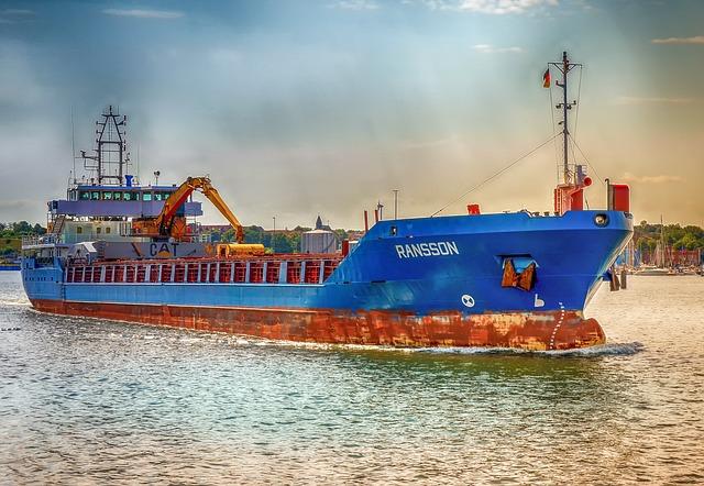 Cross-Country Cruise: Shipping Your Motorcycle with Ease