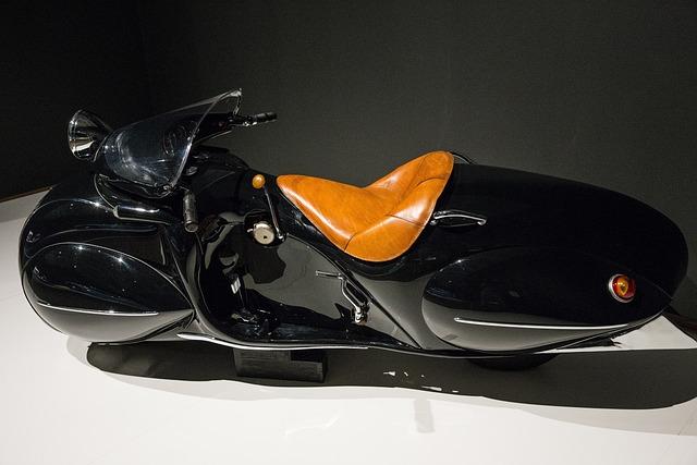 Signal Saga: Do Motorcycles Need Turn Signals? Safety Equipment Decoded! 16 Signal Saga: Do Motorcycles Need Turn Signals? Safety Equipment Decoded!