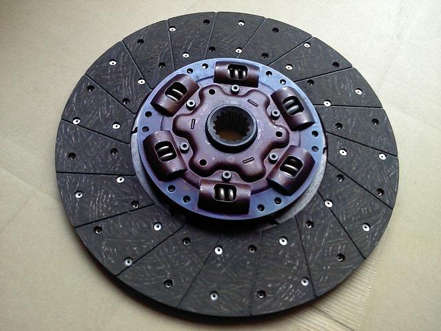 Clutch Chronicles: How Long Does a Motorcycle Clutch Last? 33 Clutch Chronicles: How Long Does a Motorcycle Clutch Last?