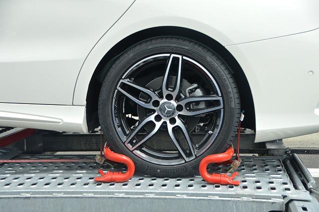 Towing Know-How: Can-Am Motorcycle Trailers